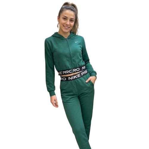 conjunto  deportivo Nike verde